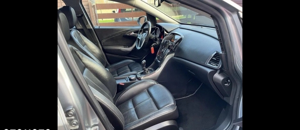 Opel Astra cena 23300 przebieg: 252432, rok produkcji 2010 z Olsztyn małe 79